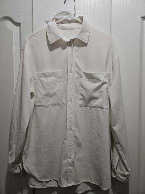 ALO Yoga White Button-Front Oversized Shirt